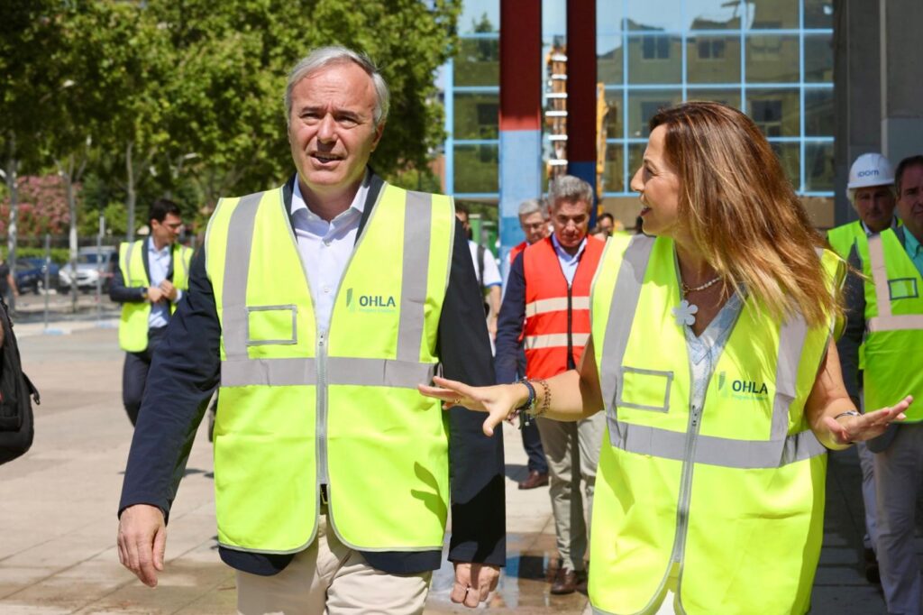 El proyecto de La Nueva Romareda comienza sus obras con la demolición de la antigua Gerencia de Urbanismo, el edificio El Cubo y la grada Gol Sur 2